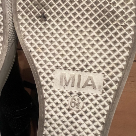 MIA black wedge booties, size 6.5 - Picture 8 of 8